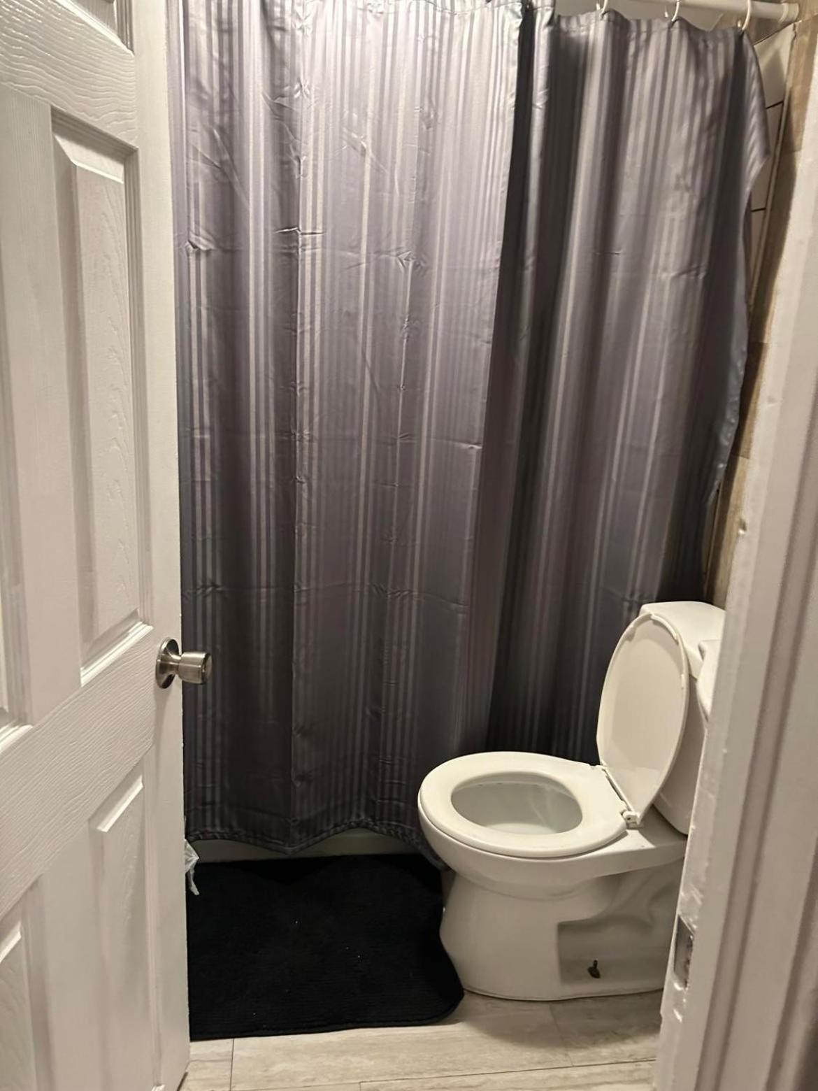 Maryland Homestay In Winnpeg Downtown Winnipeg Rom bilde