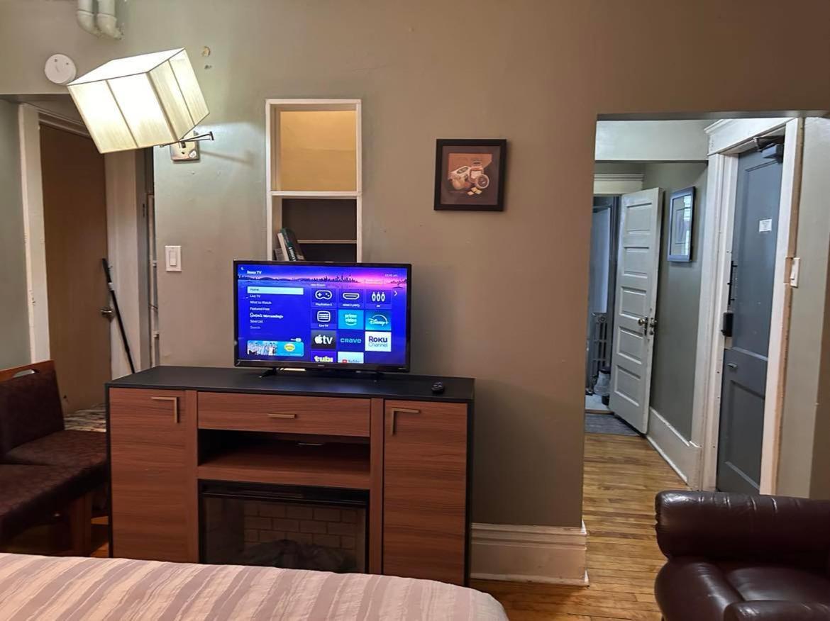 Maryland Homestay In Winnpeg Downtown Winnipeg Rom bilde